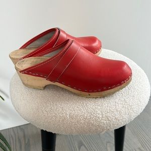 Vintage Red Leather Swedish Clogs 38 GVC